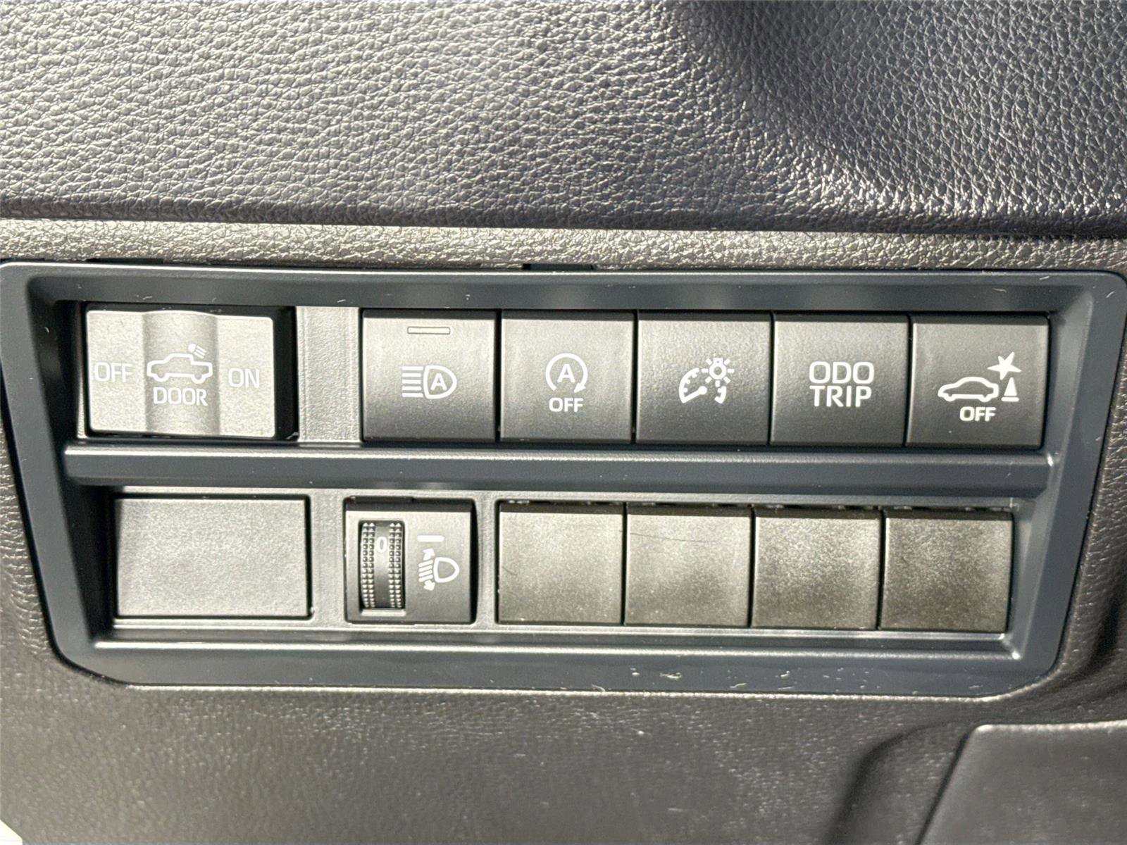 Used 2024 Toyota Tundra SR5 w/ SR5 Convenience Package RWD image 14