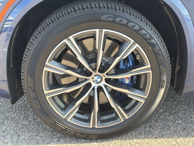 Used 2022 BMW X5 M50i AWD/4WD image 10
