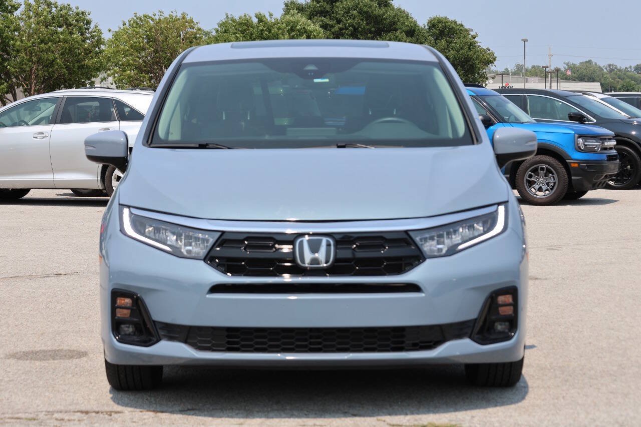 Used 2025 Honda Odyssey Elite image 5