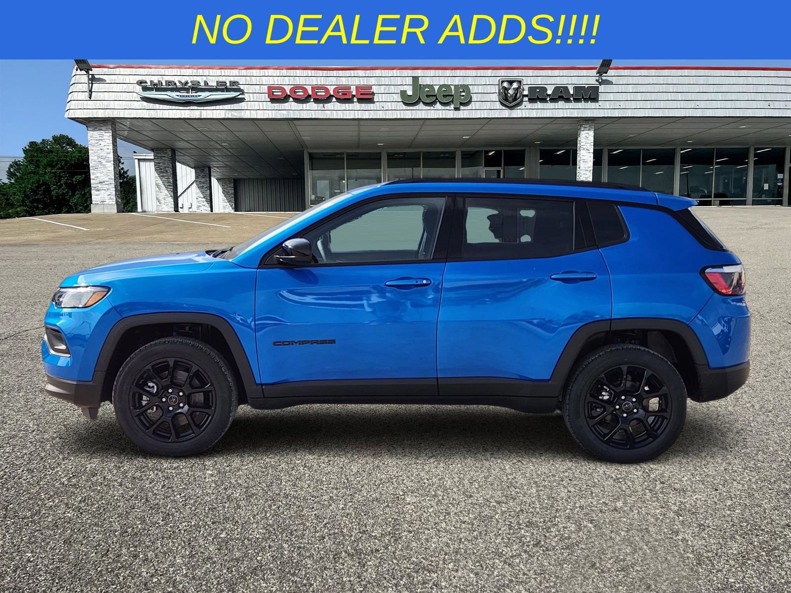 New 2026 Jeep Compass Latitude image 3
