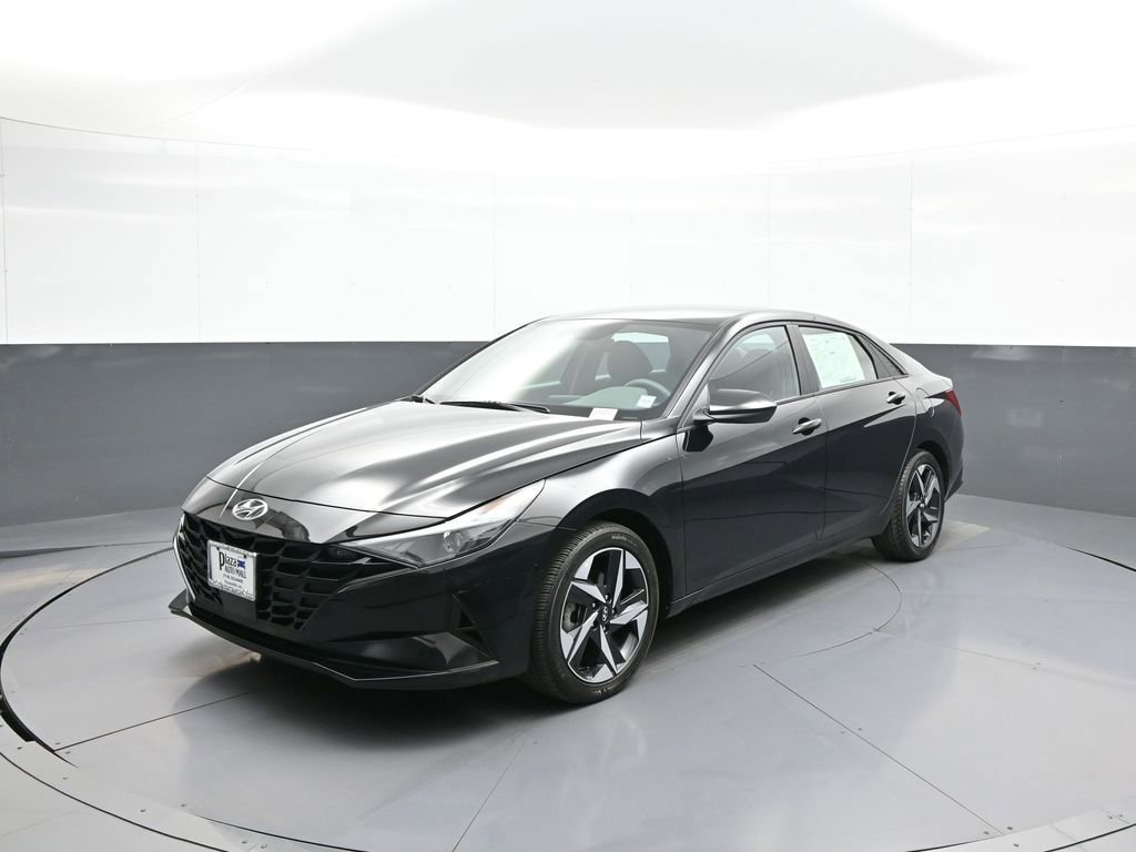 Used 2023 Hyundai Elantra SEL w/ Convenience Package