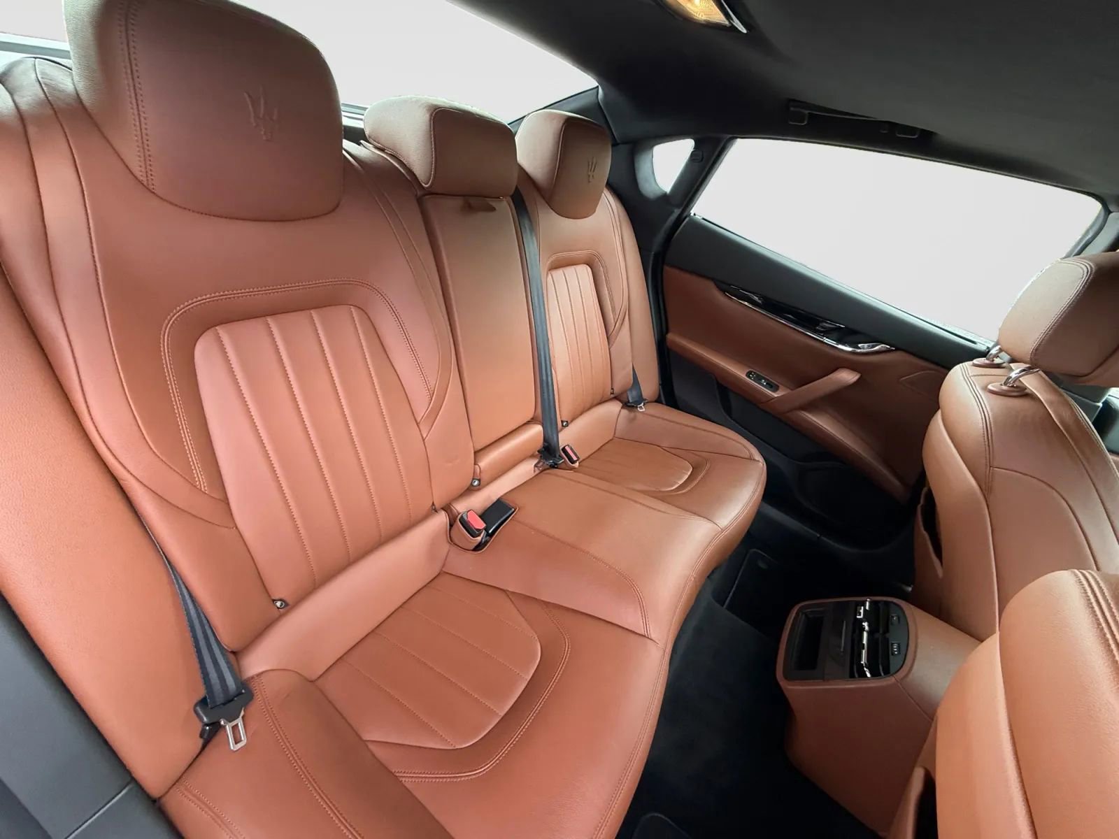 Used 2015 Maserati Quattroporte S Q4 AWD/4WD image 16