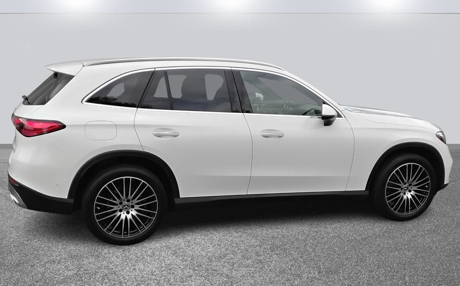 Used 2025 Mercedes-Benz GLC 300 GLC 300 image 4