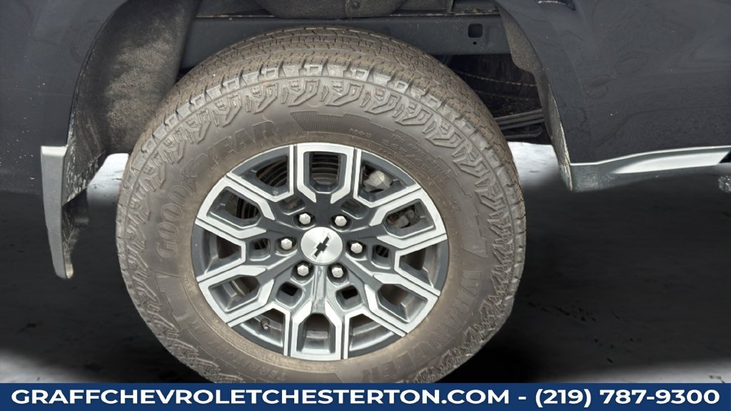 Used 2023 Chevrolet Colorado Z71 w/ Z71 Convenience Package 2 AWD/4WD image 32