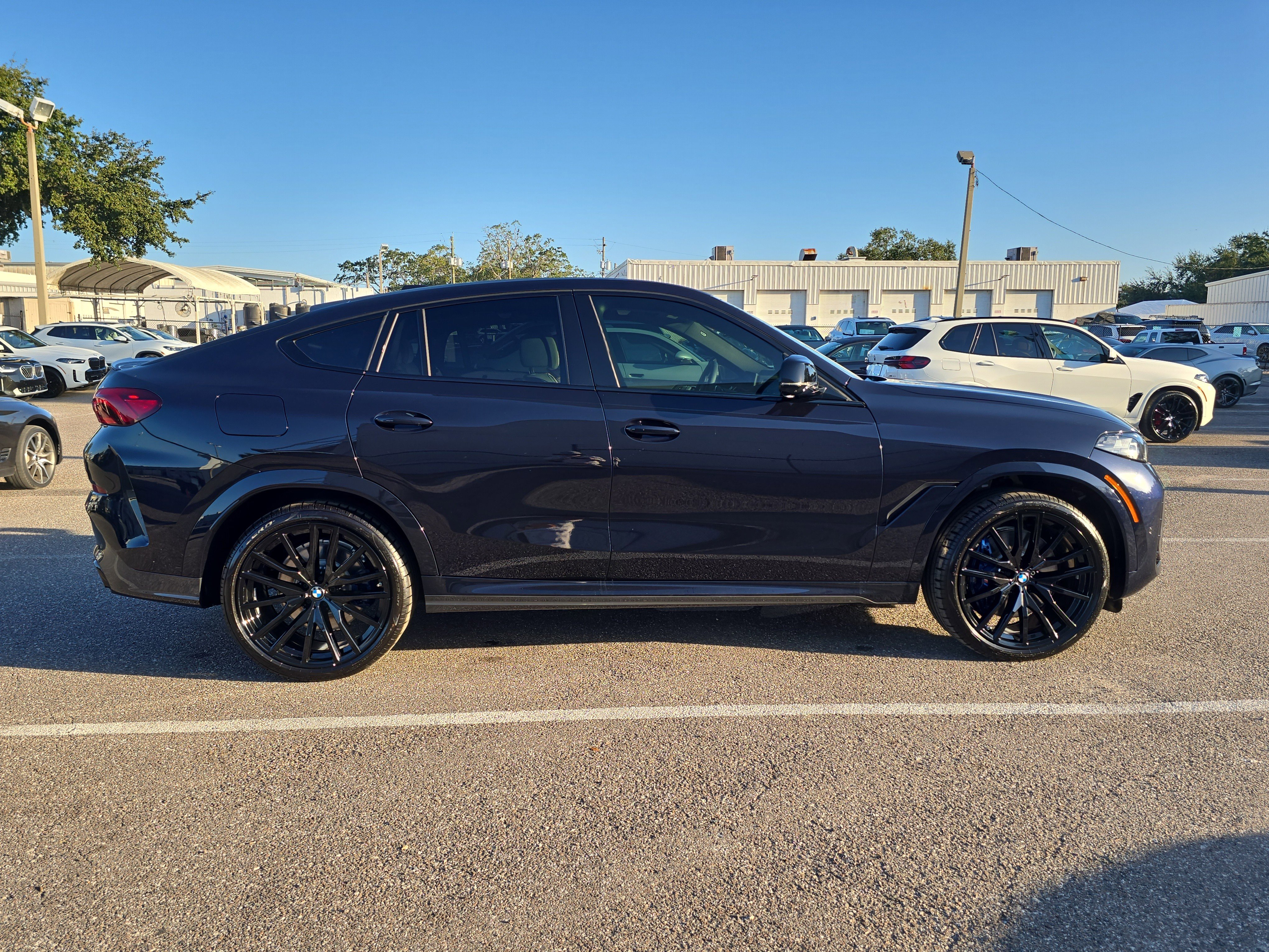 New 2026 BMW X6 M60i image 4