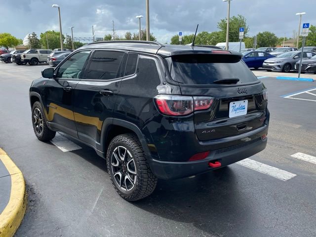 Used 2025 Jeep Compass Trailhawk image 7