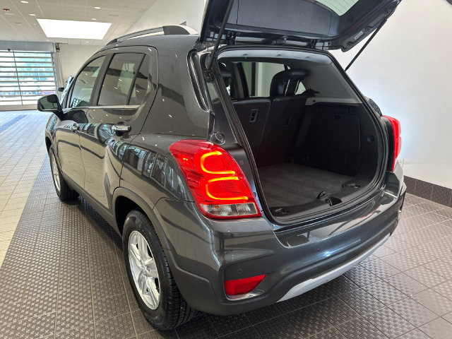 Used 2018 Chevrolet Trax LT w/ Driver Confidence Package FWD image 5