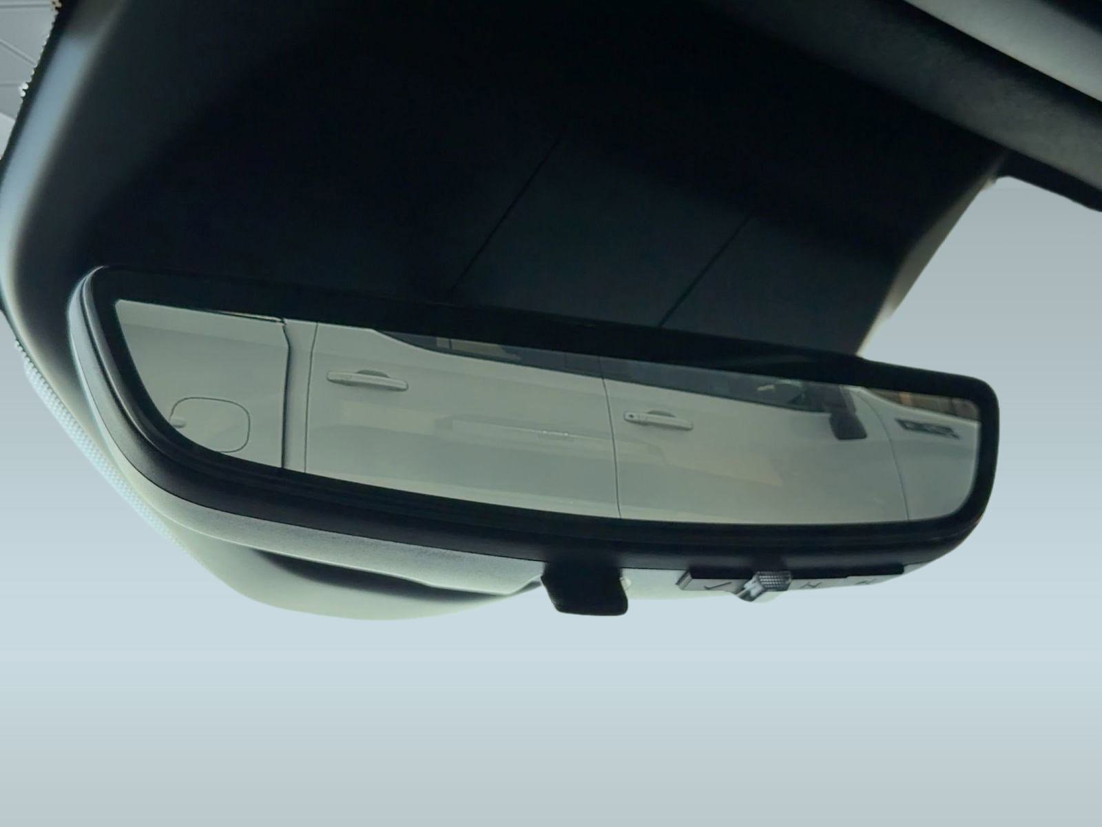 Certified 2024 Cadillac Escalade ESV Sport Platinum w/ LPO, ONYX Package image 19