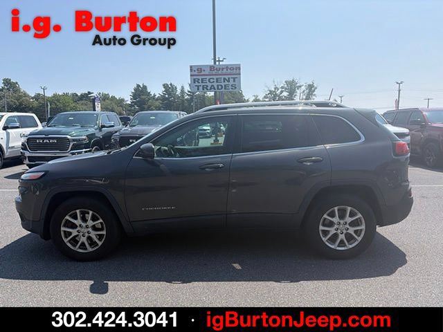 Certified 2017 Jeep Cherokee Latitude w/ Comfort/Convenience Group AWD/4WD image 6