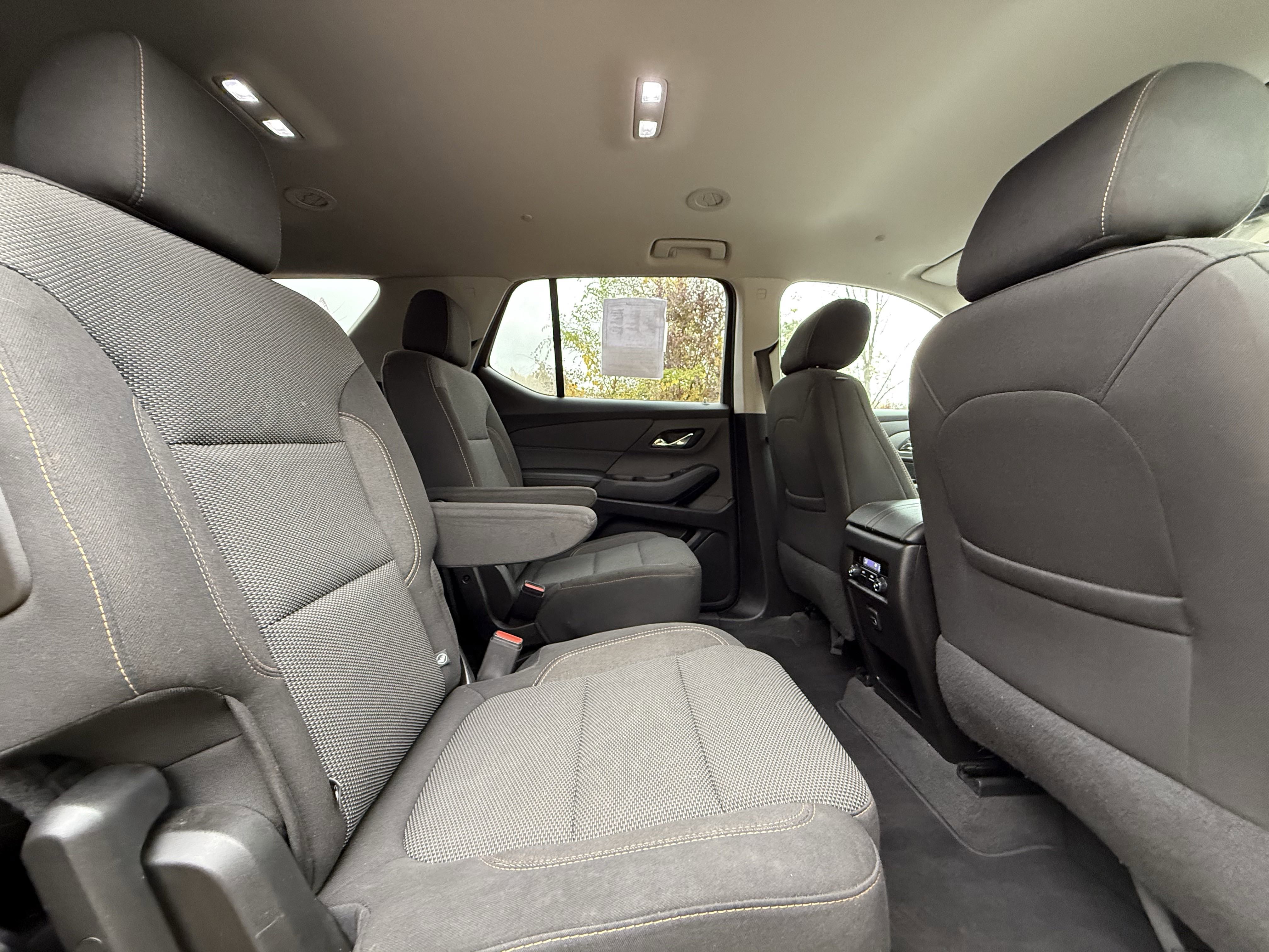 Used 2019 Chevrolet Traverse LT image 38