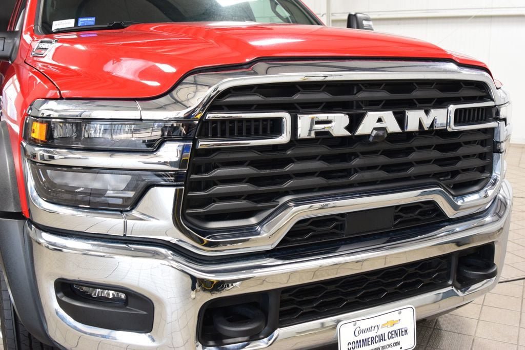 Used 2026 RAM 5500 Tradesman w/ Chrome Appearance Group AWD/4WD image 7