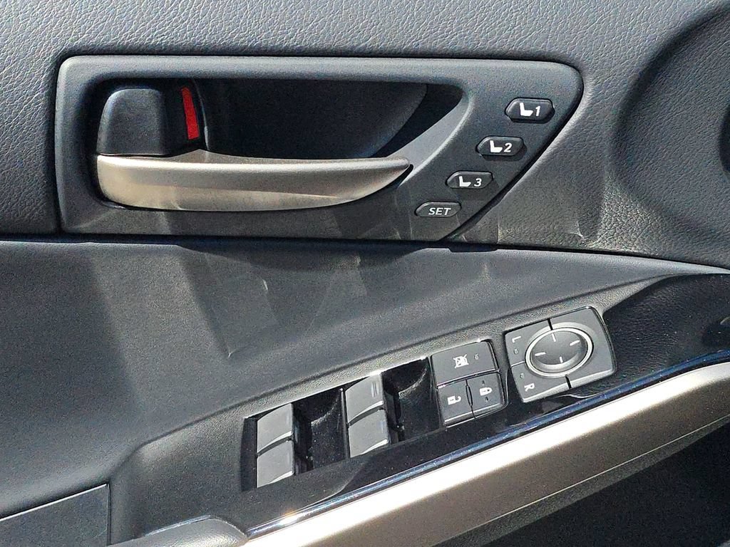 Used 2020 Lexus IS 300 w/ Navigation Package RWD image 22