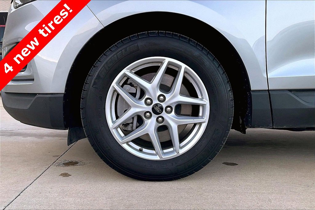 Used 2024 Ford Edge SEL image 9