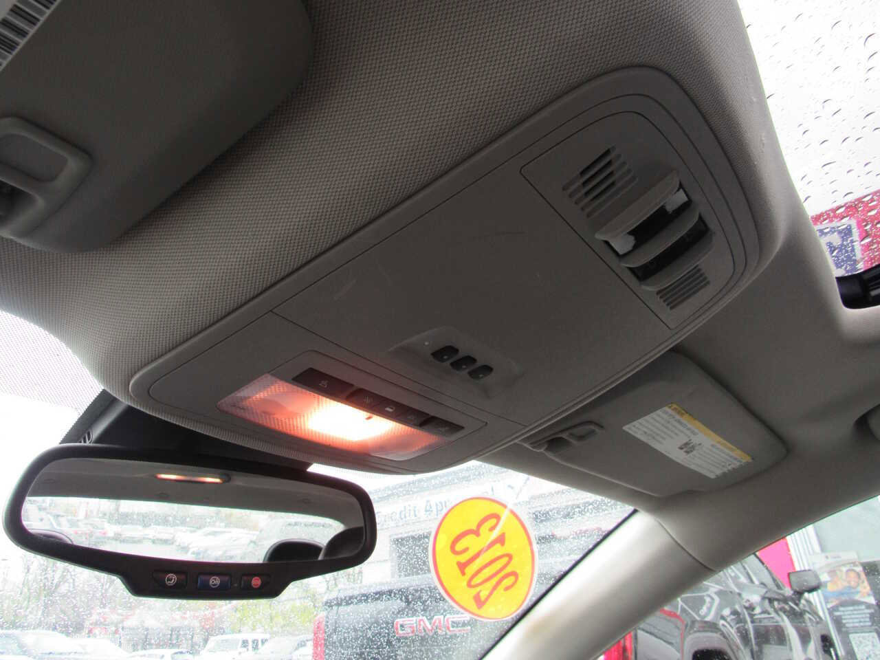 Used 2013 Buick Regal Premium image 16