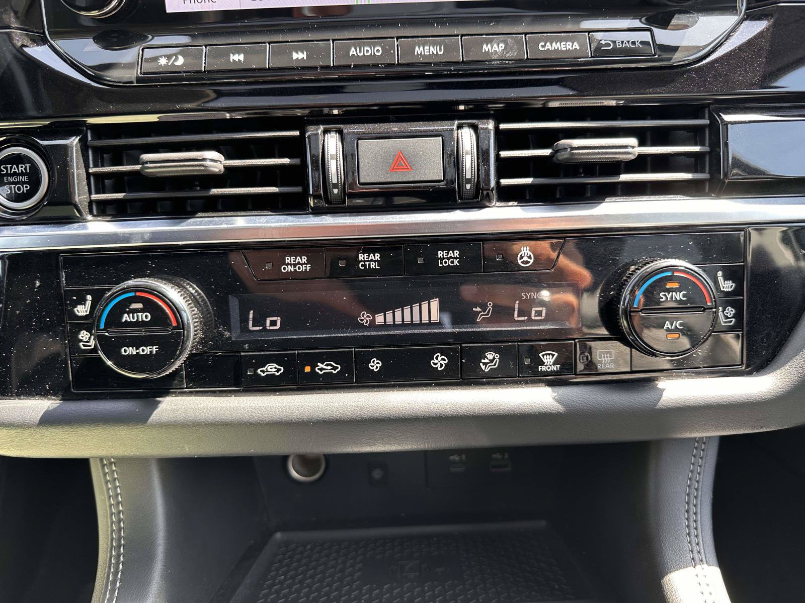Used 2023 Nissan Pathfinder Platinum AWD/4WD image 26
