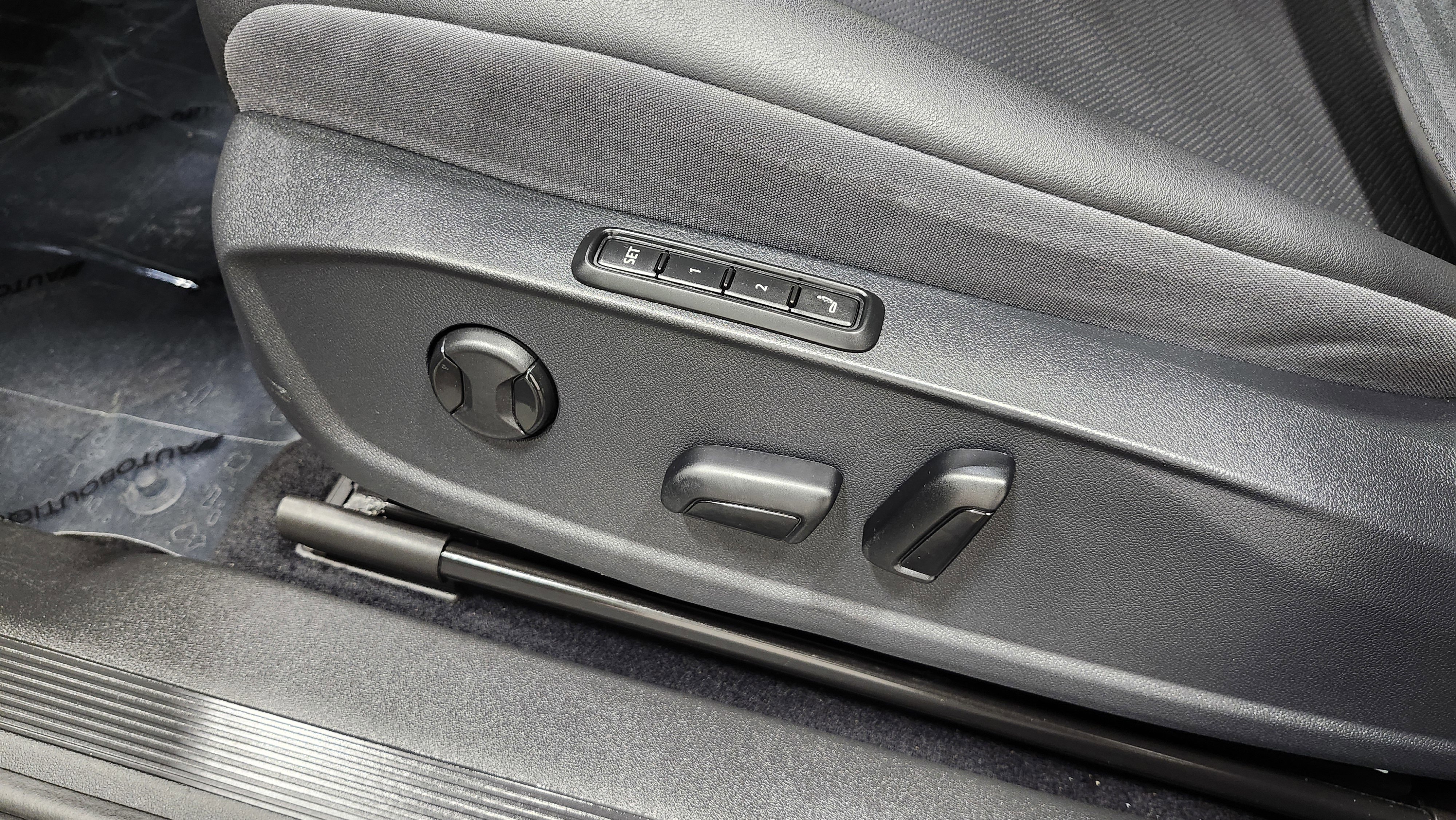 Used 2023 Volkswagen ID.4 Pro S image 26