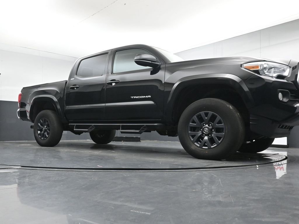 Used 2023 Toyota Tacoma SR5 AWD/4WD image 32