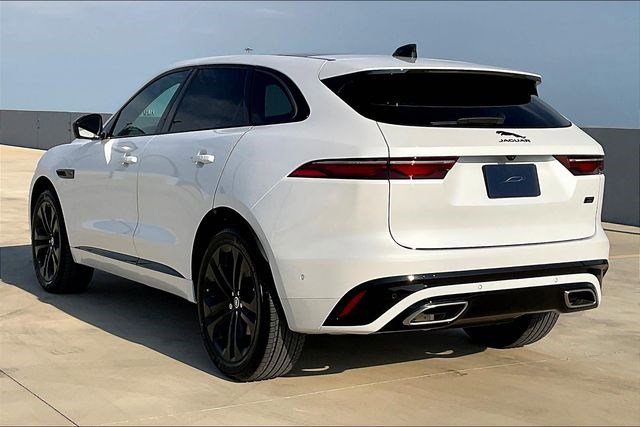 New 2026 Jaguar F-PACE R-Dynamic S image 3