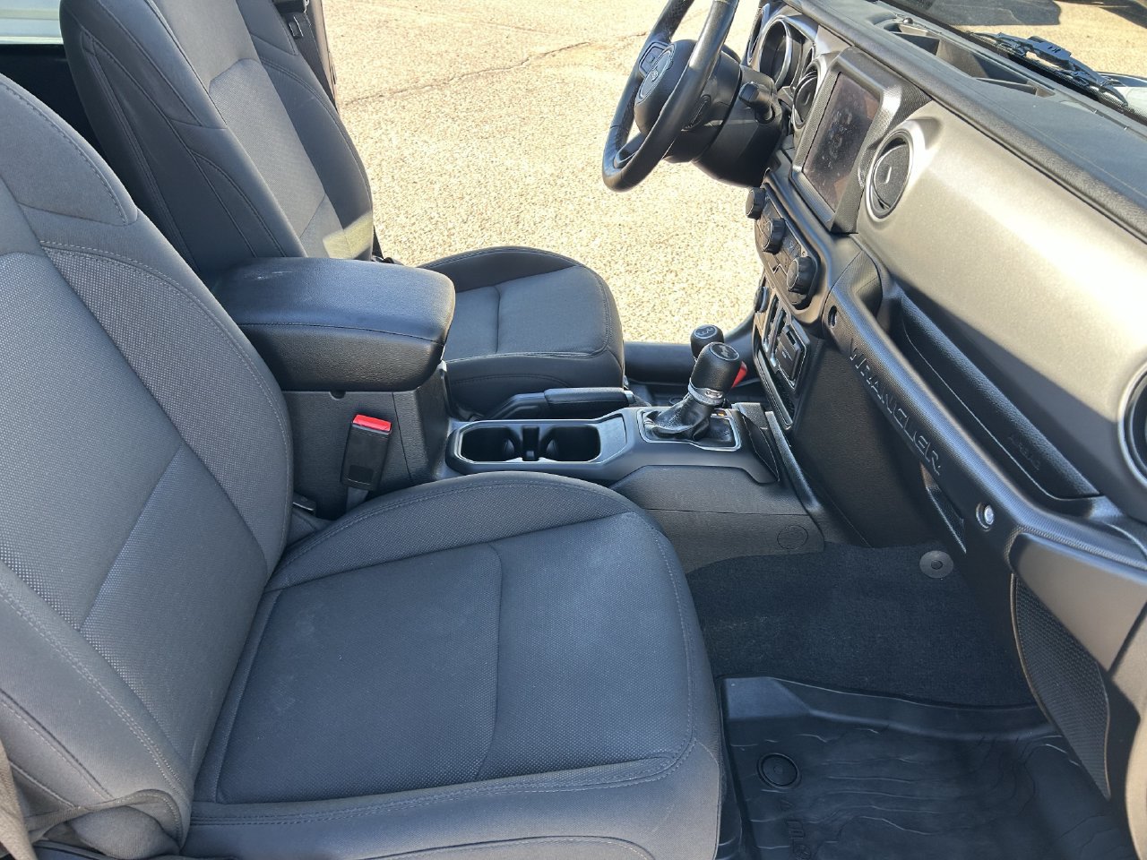 Used 2023 Jeep Wrangler Sport AWD/4WD image 12