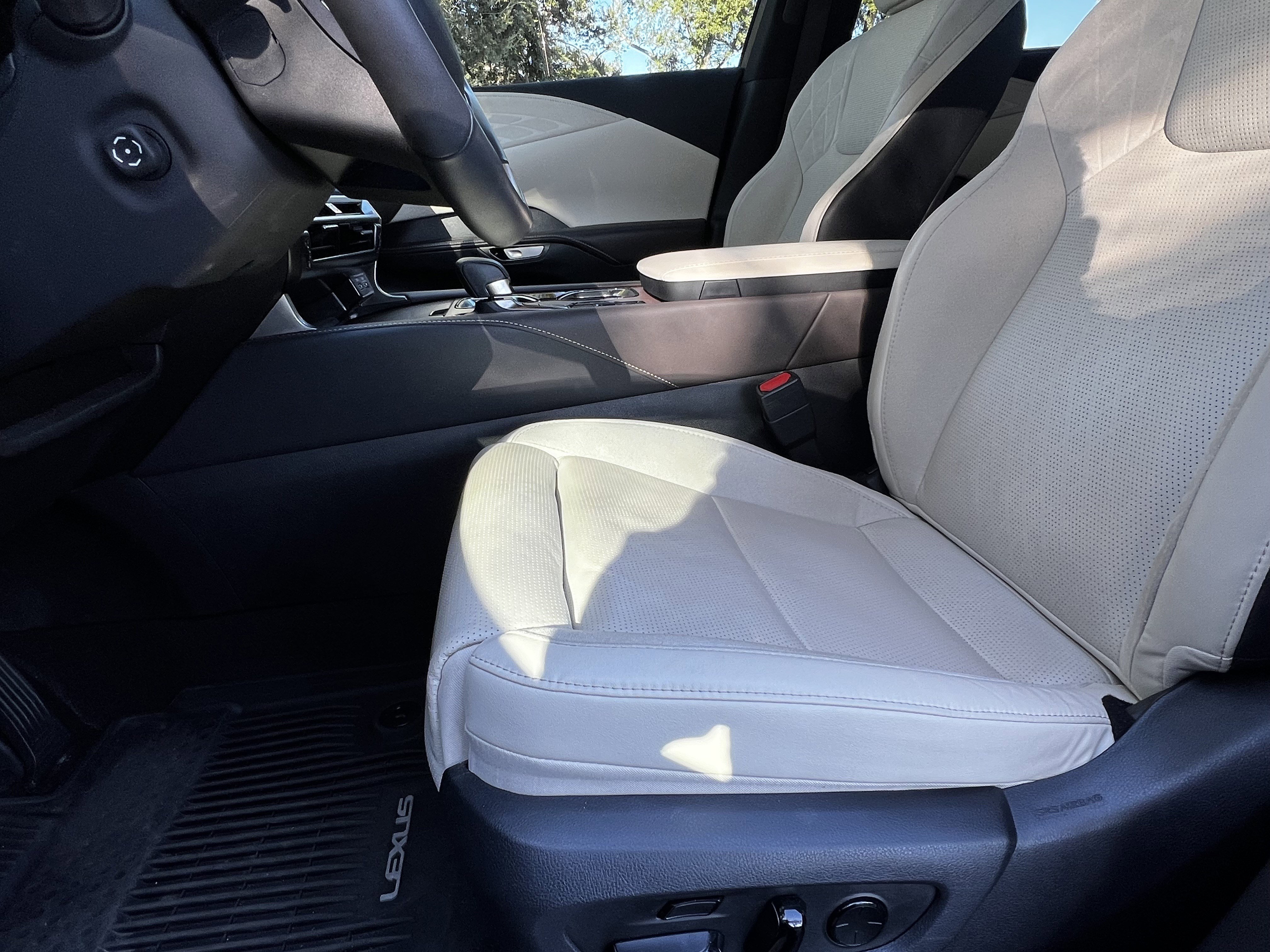 Used 2024 Lexus RX 350 image 16