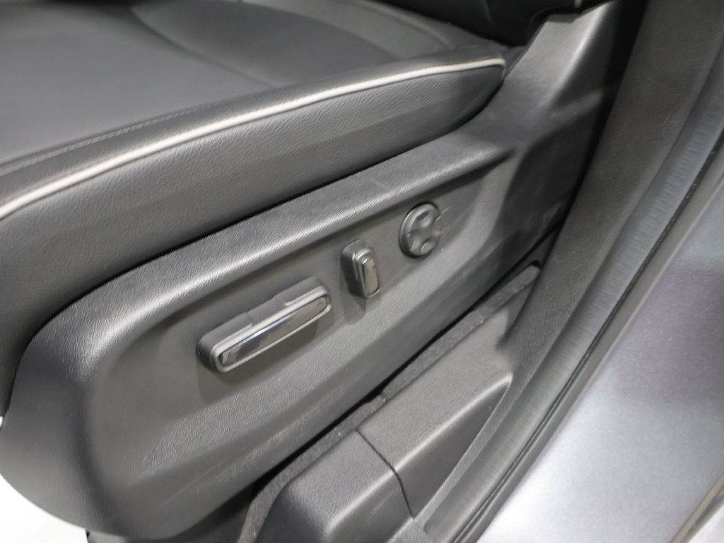 Used 2026 Honda Odyssey Touring image 12