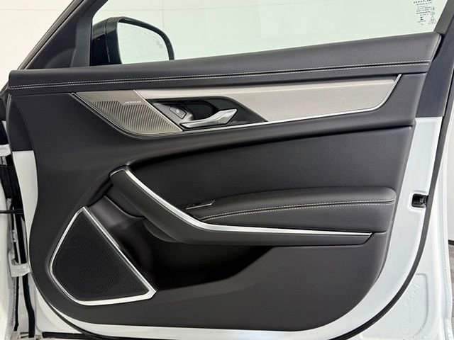 New 2024 Jaguar XF R-Dynamic SE image 15