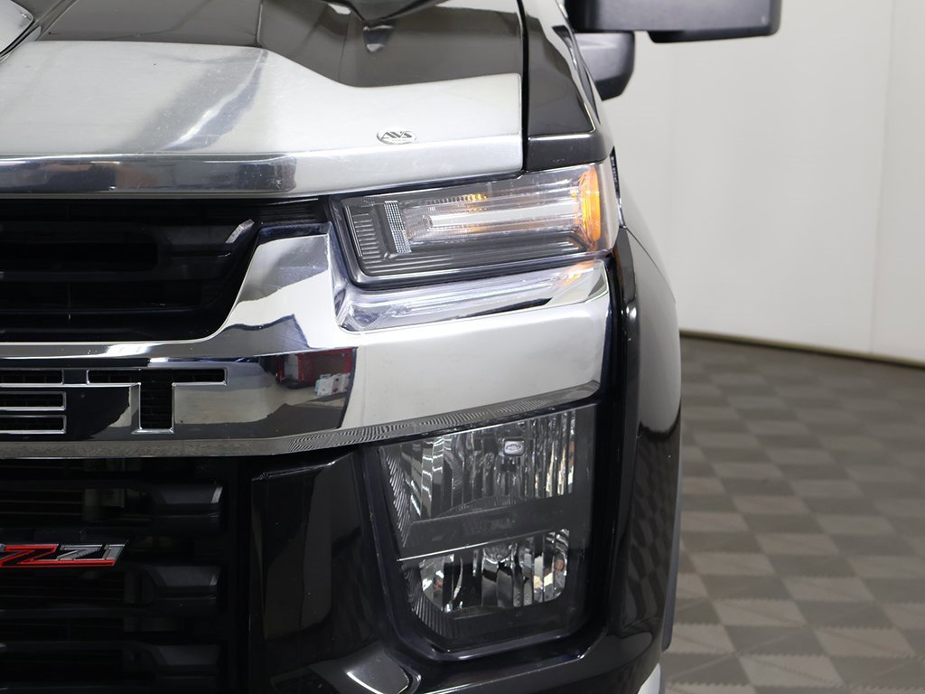 Used 2023 Chevrolet Silverado 3500 LT w/ Convenience Package image 13