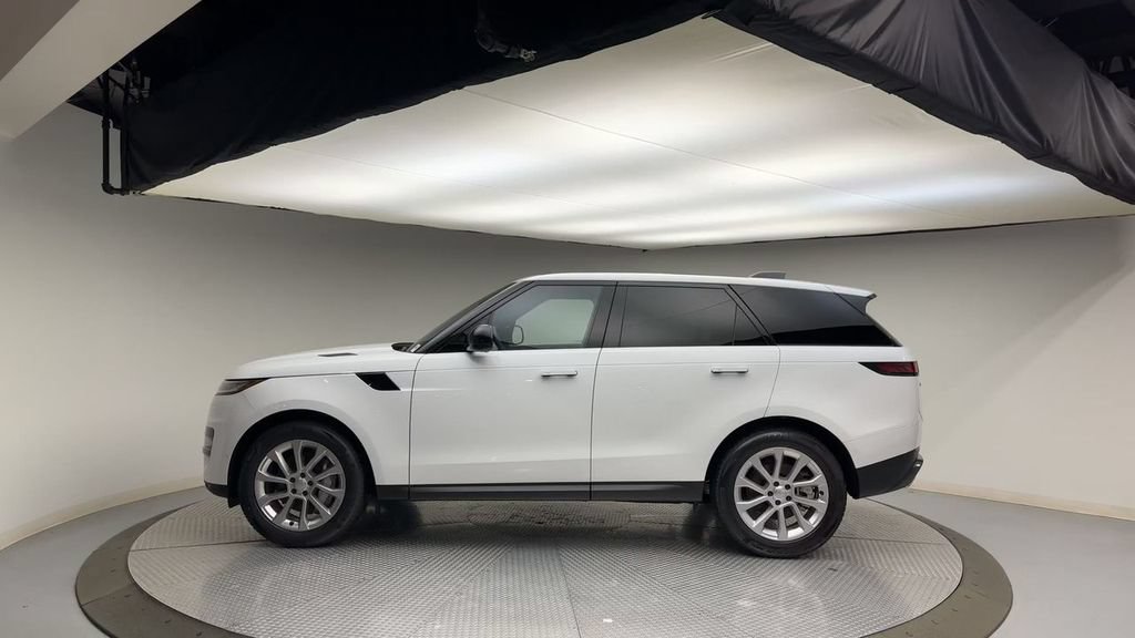 Certified 2025 Land Rover Range Rover Sport SE AWD/4WD image 5