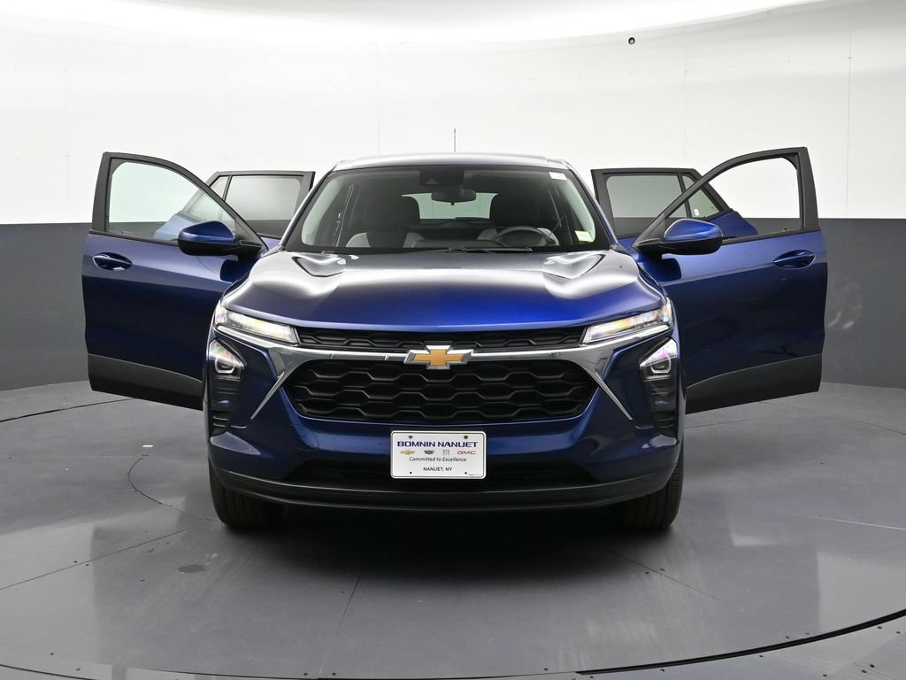 Certified 2024 Chevrolet Trax LS w/ LS Convenience Package FWD image 37
