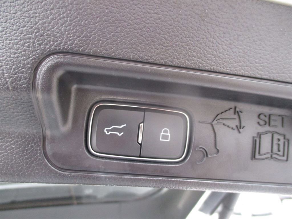 Used 2021 Ford Explorer Limited w/ Hybrid Equipment Group 310A image 9