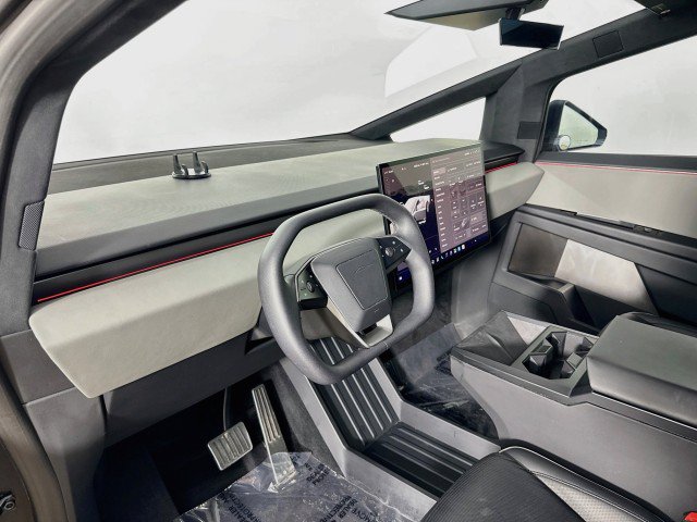Used 2024 Tesla Cybertruck AWD Crew Cab image 9