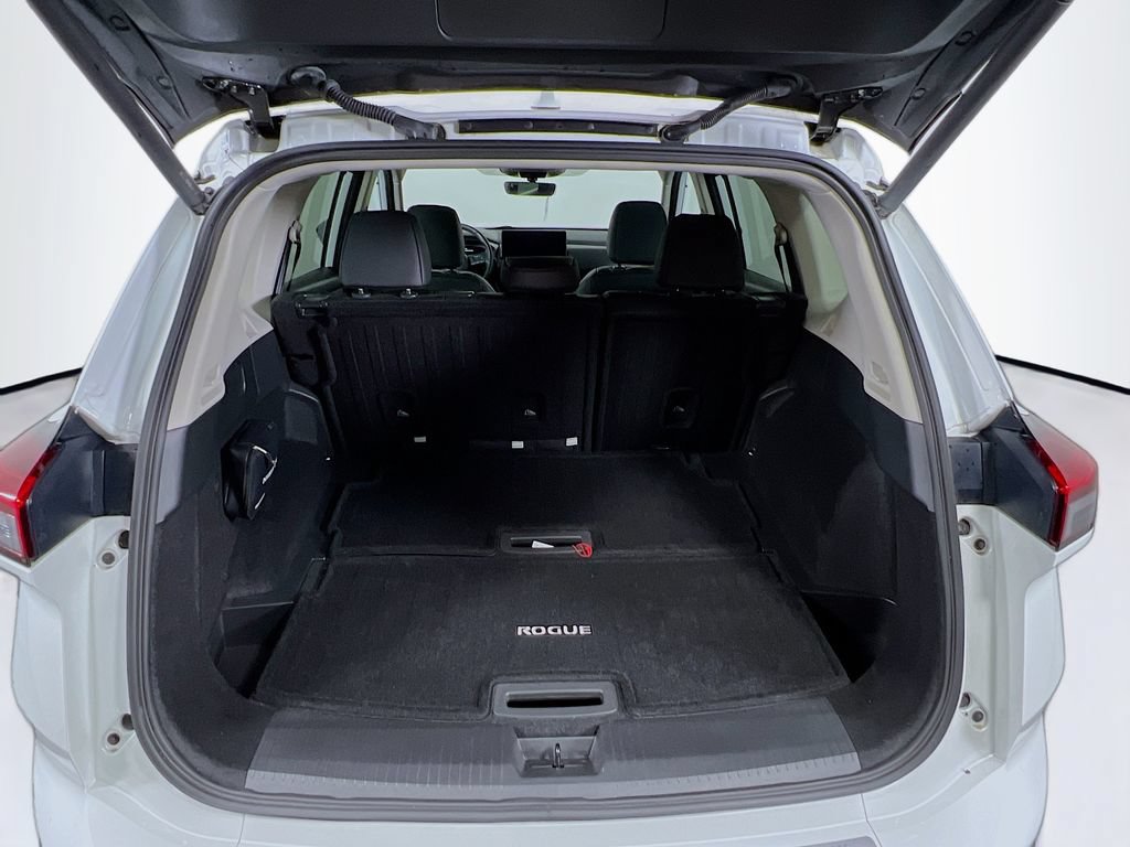 Used 2024 Nissan Rogue SL AWD/4WD image 25