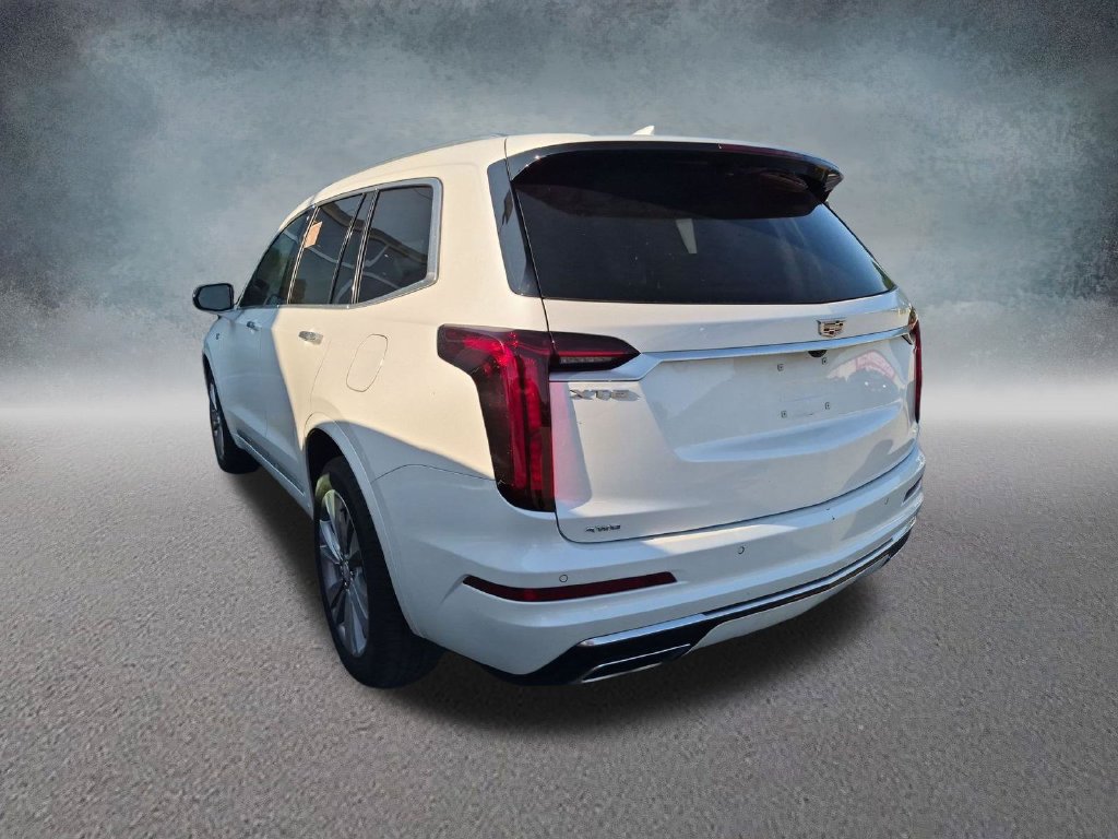 Certified 2025 Cadillac XT6 Premium Luxury w/ LPO, Floor Liner Package AWD/4WD image 43