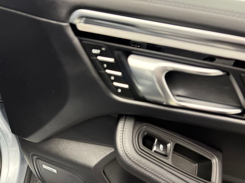 Certified 2024 Porsche Macan Turbo AWD/4WD image 24