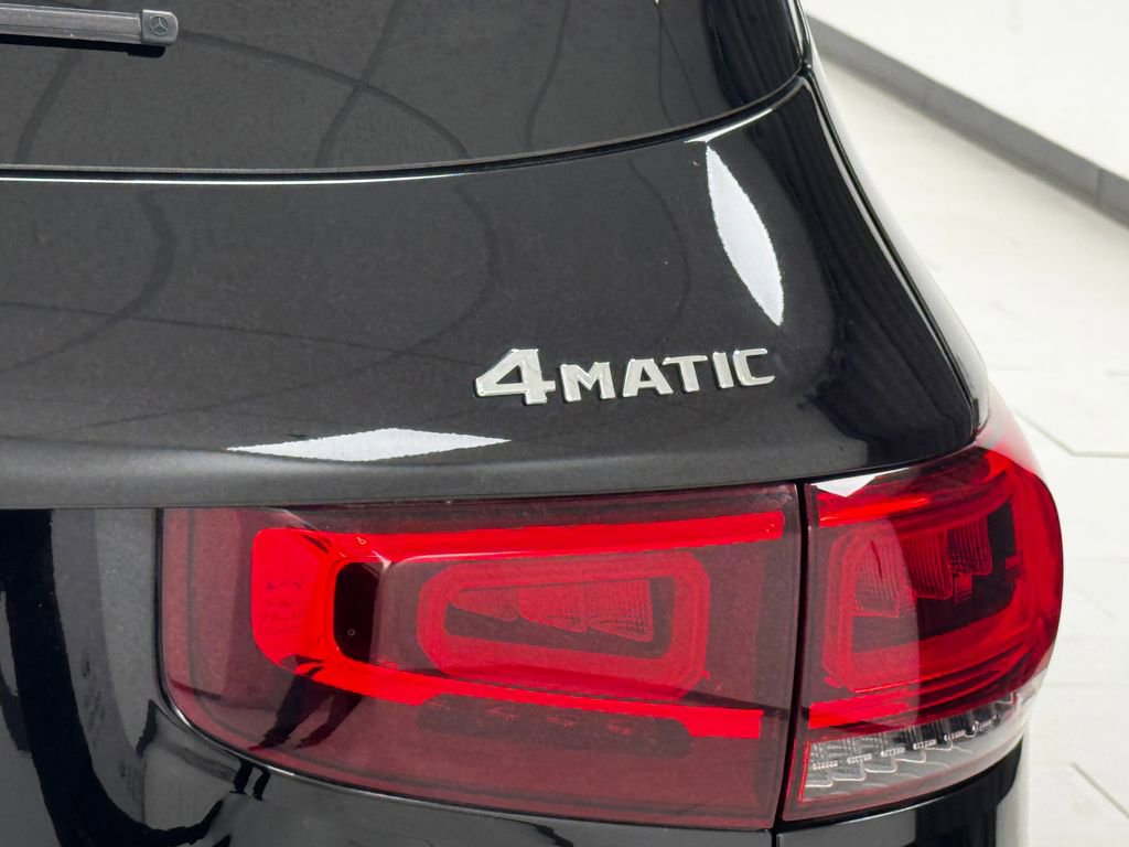 Used 2022 Mercedes-Benz GLB 250 GLB 250 w/ Premium Package Lite image 34