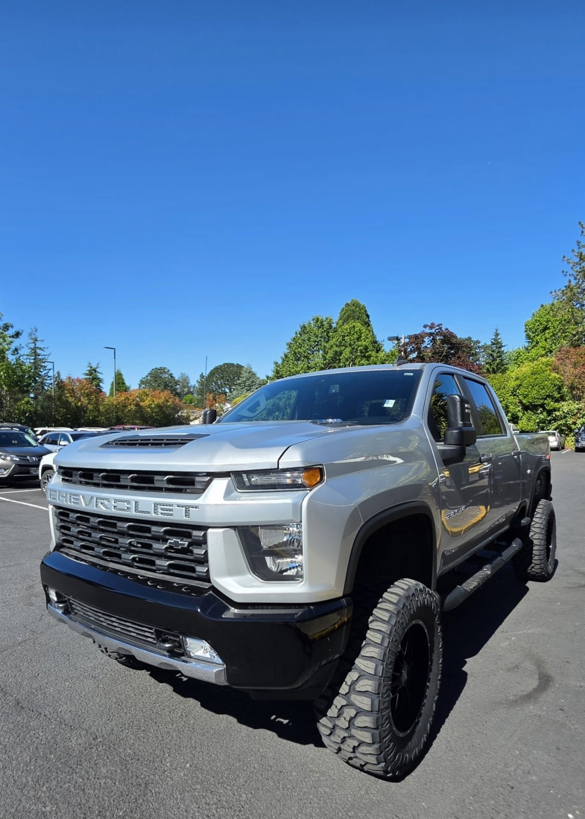 Used 2022 Chevrolet Silverado 2500 Custom w/ Custom Value Package AWD/4WD image 1