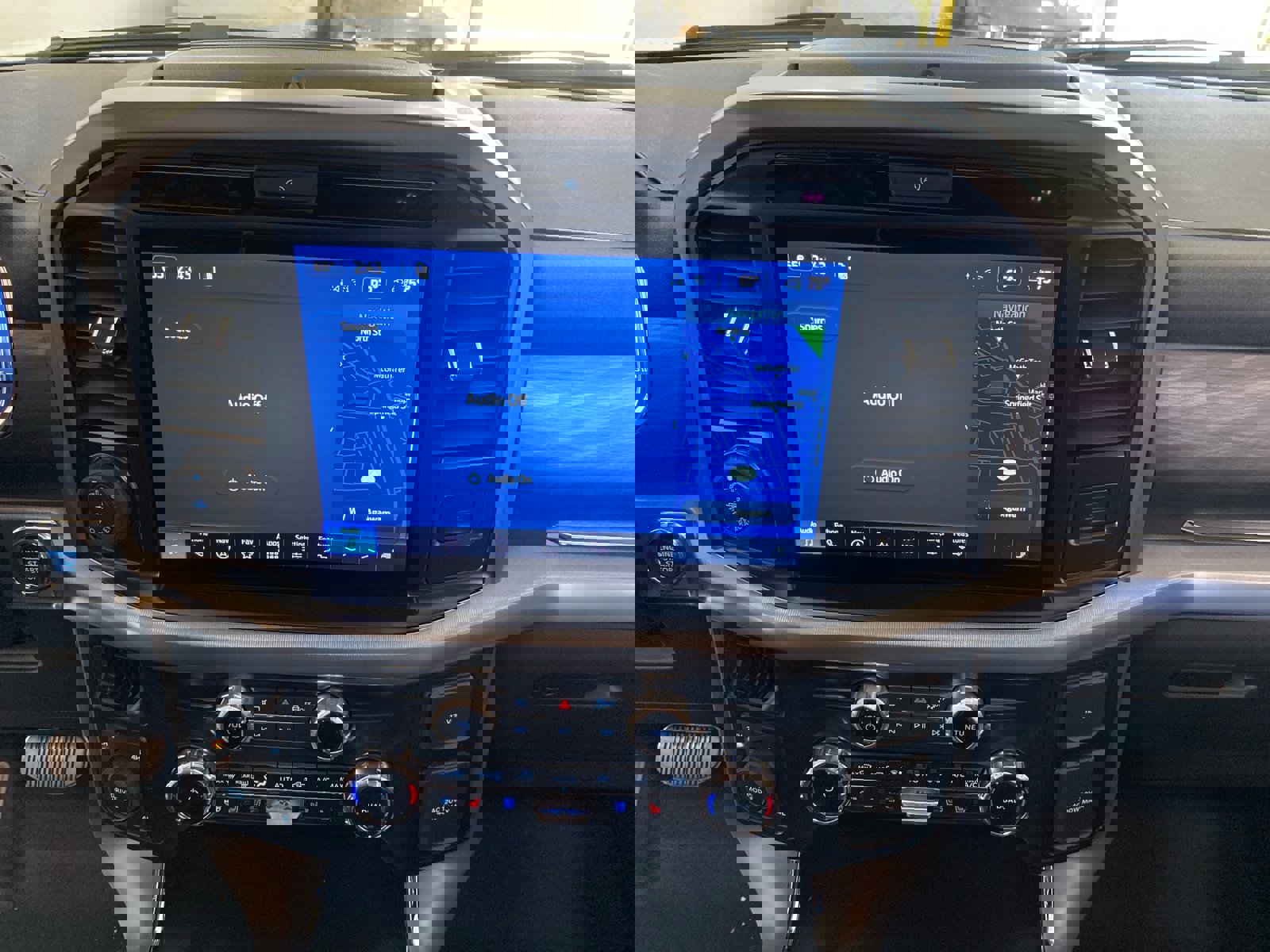 New 2026 Ford F150 Lariat w/ Equipment Group 502A High image 23