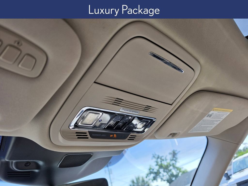 Used 2022 Lincoln Aviator Reserve w/ Equipment Group 201A RWD image 7