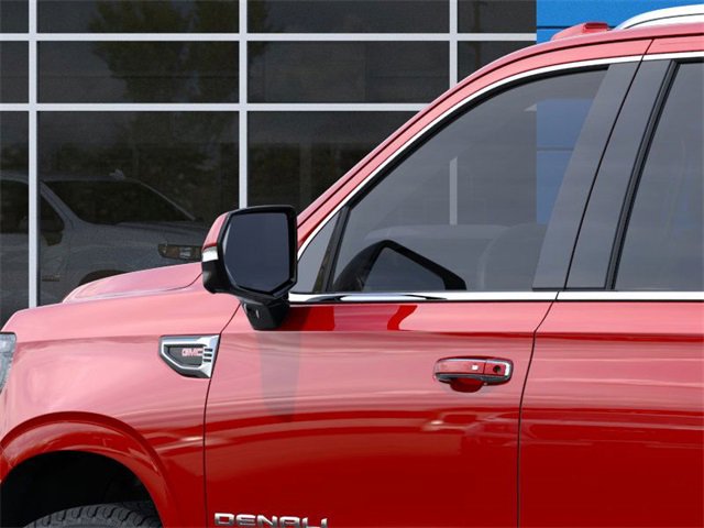 New 2025 GMC Yukon XL Denali w/ Denali Reserve Package image 12