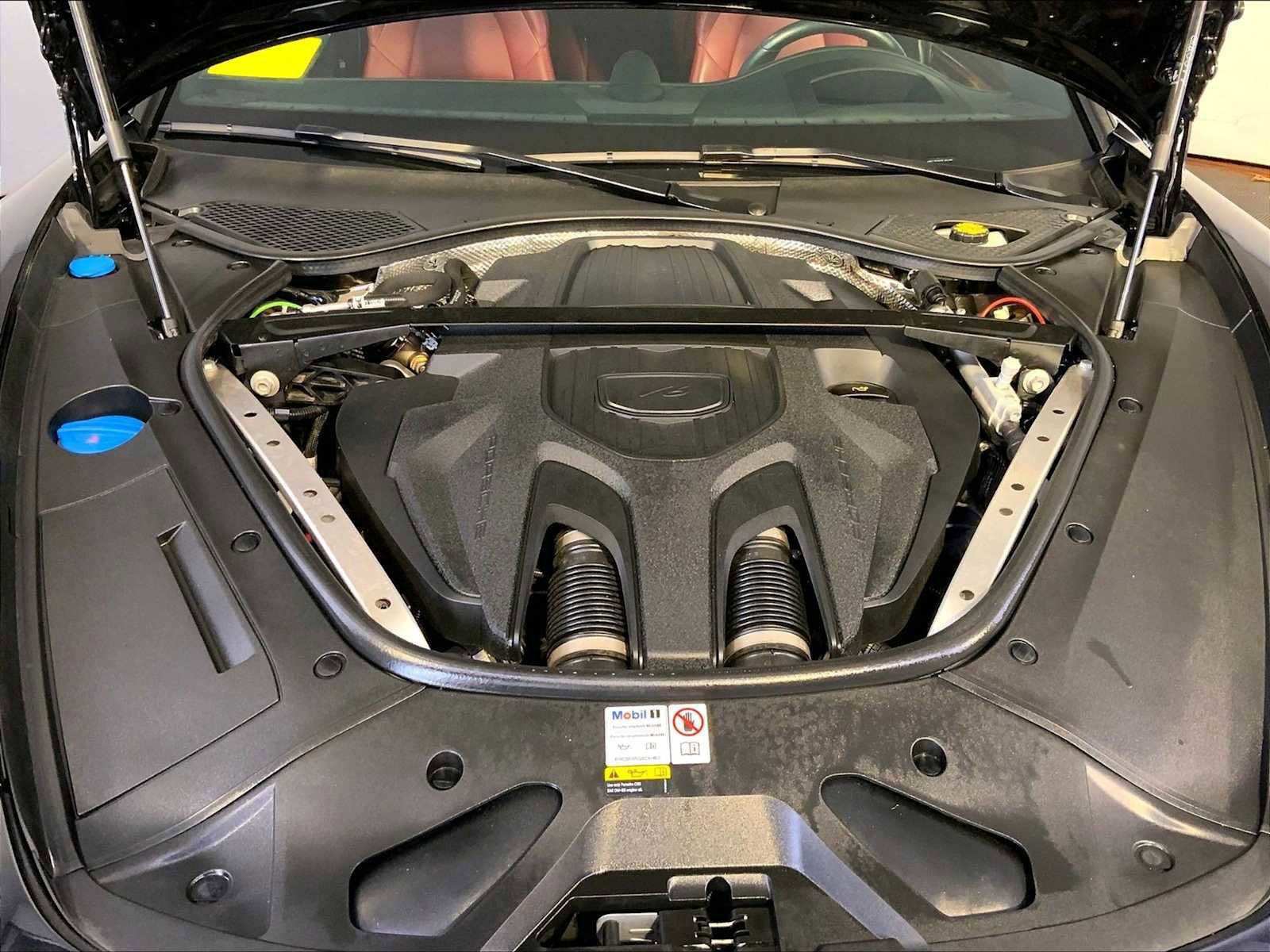 Certified 2023 Porsche Panamera 4 Platinum Edition AWD/4WD image 32