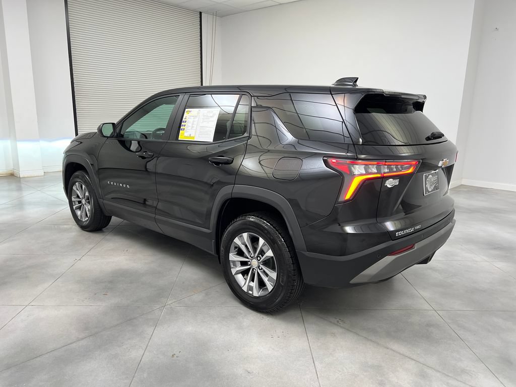 Used 2025 Chevrolet Equinox LT AWD/4WD image 6