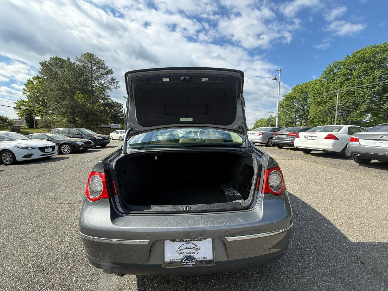 Used 2008 Volkswagen Passat VR6 FWD image 27