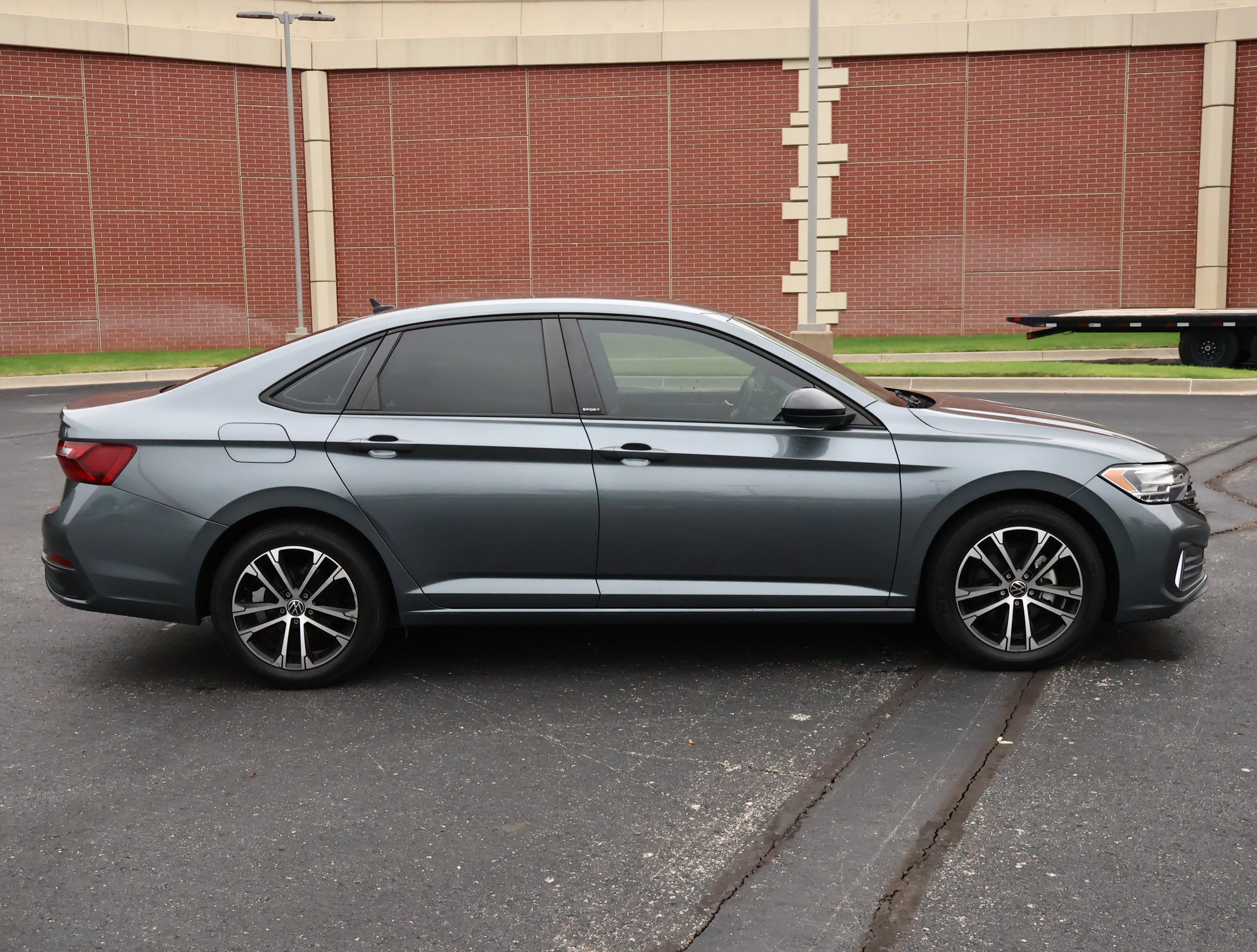 Used 2023 Volkswagen Jetta Sport FWD image 25