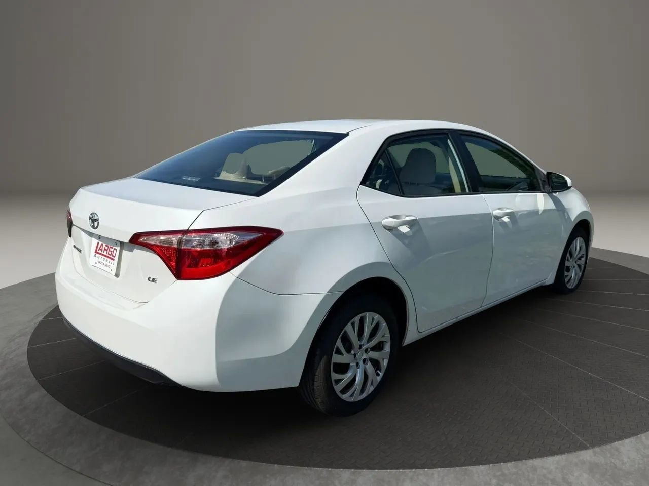 Used 2019 Toyota Corolla LE FWD image 6