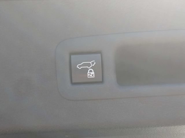 Used 2024 Toyota Sienna XLE FWD image 13