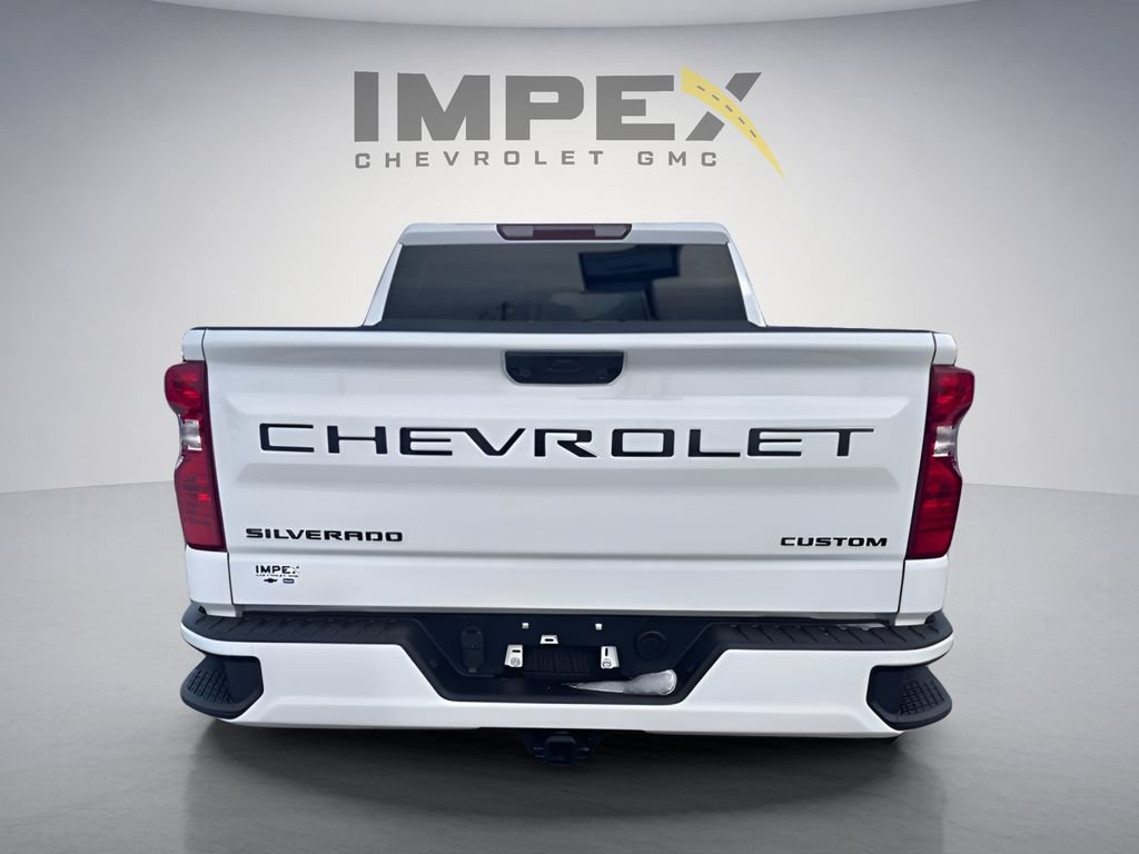 Used 2025 Chevrolet Silverado 1500 Custom w/ Turbomax Blackout Package AWD/4WD image 4