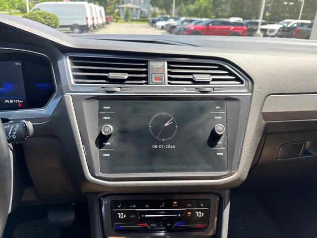 Used 2022 Volkswagen Tiguan SE AWD/4WD image 27