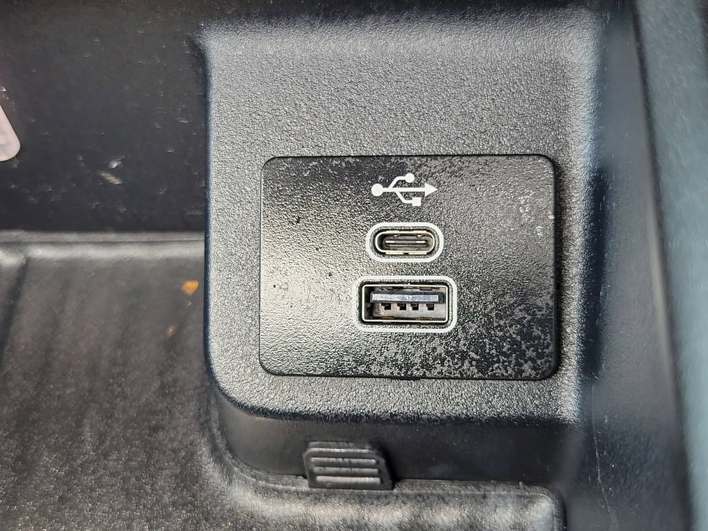 Used 2025 Ford Expedition Active RWD image 36