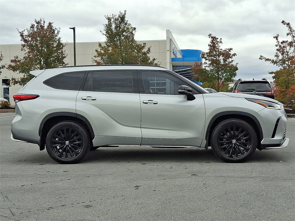Used 2023 Toyota Highlander XSE image 9