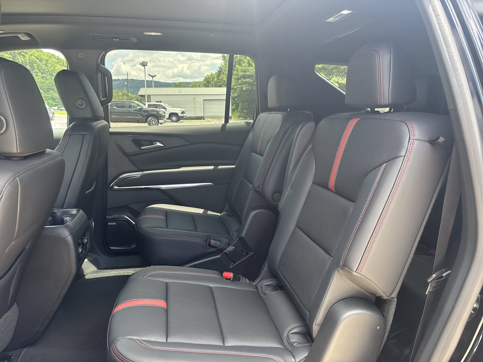 New 2026 Chevrolet Traverse RS FWD image 25